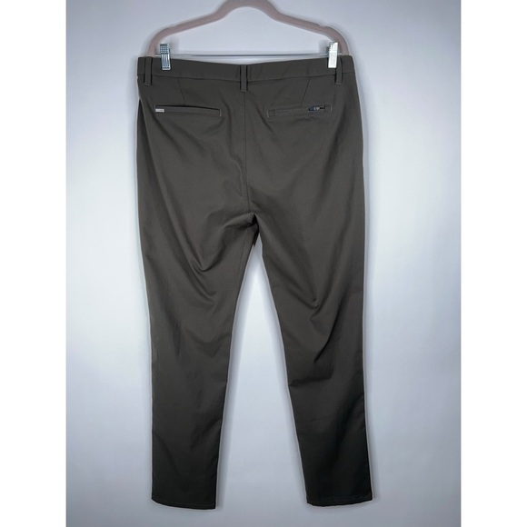 Vuori Cascade Tech Chino Pant Athletic Slim Fit Dark Oregano Green Size 34 - Picture 2 of 11